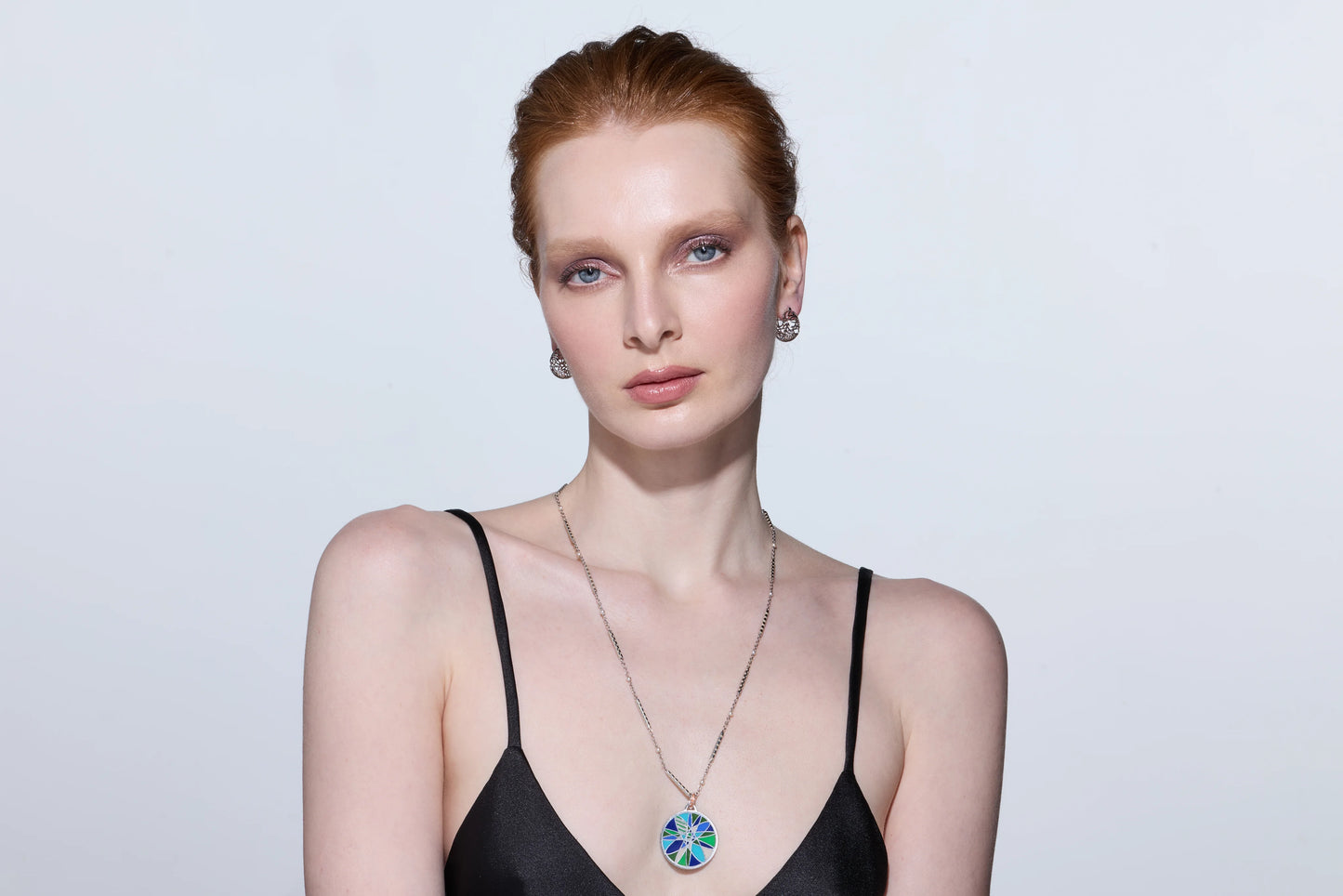 MANDALA PENDANT 18k WHITE GOLD